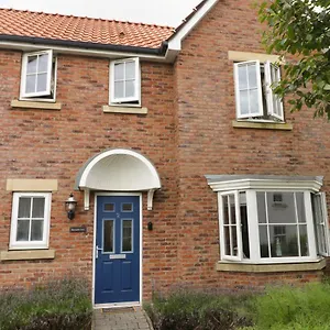 https://2-perran-court.yorkshirehotels.net